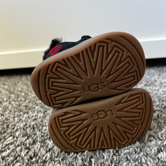 Ugg Baby Black Red Plaid Pritchard Boots Infant Newborn Size 0/1 - Picture 16 of 16